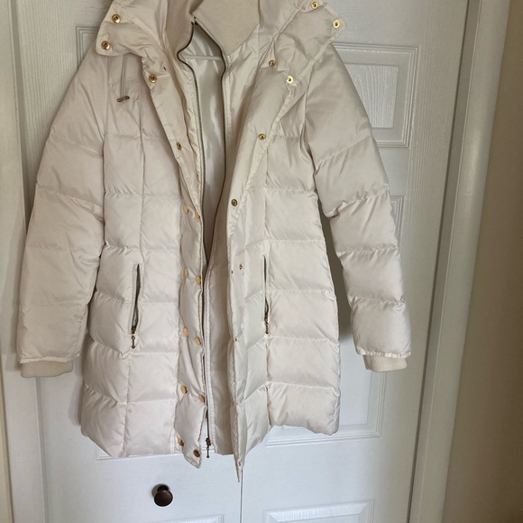 Ivory winter coat 🤍 - Picture 2 of 14